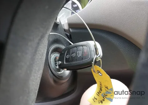 2018 Hyundai Santa Fe Se from USA, damaged, VIN KM8SM4HF8JU271035